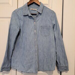 Oldy Navy Button Down Light Denim/Cotton Shirt